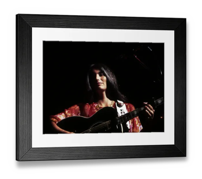 Framed Print : Photo of Emmylou Harris Framed Print : Photo of Emmylou Harris