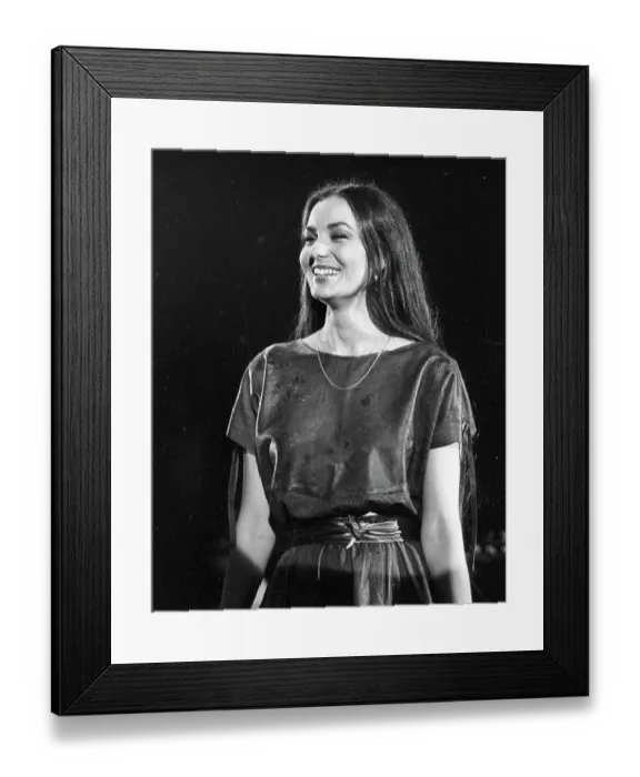 Framed Print : Photo of Crystal Gayle Framed Print : Photo of Crystal Gayle