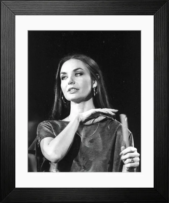Framed Print : Photo of Crystal Gayle Framed Print : Photo of Crystal Gayle