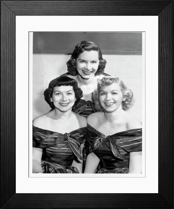 Framed Print : Photo of Fontane Sisters Framed Print : Photo of Fontane Sisters