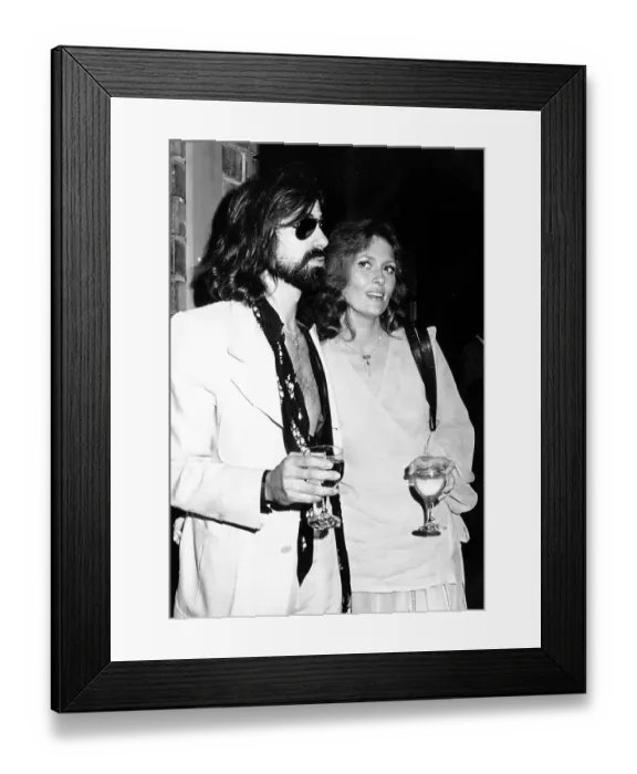 Framed Print : Photo of Faye Dunaway Framed Print : Photo of Faye Dunaway