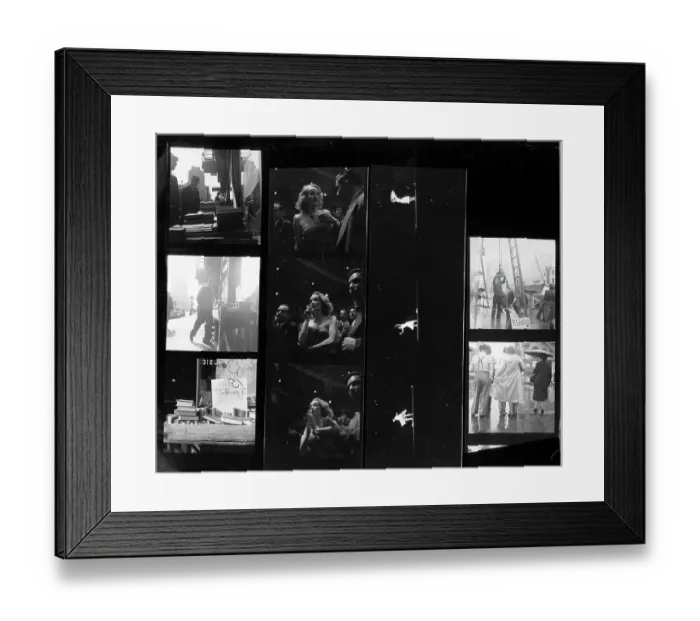 Framed Print : Photo of Marlene Dietrich Framed Print : Photo of Marlene Dietrich