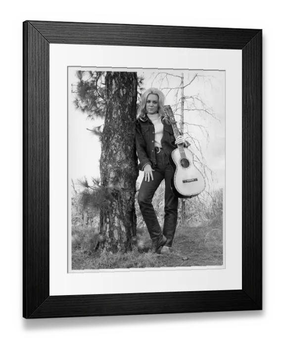 Framed Print : Photo of Jackie DeShannon Framed Print : Photo of Jackie DeShannon