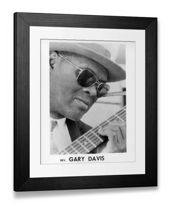 Framed Print : Photo of Gary Davis