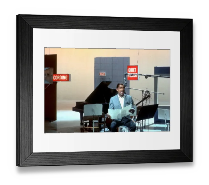 Framed Print : Photo of Sammy Davis Jr