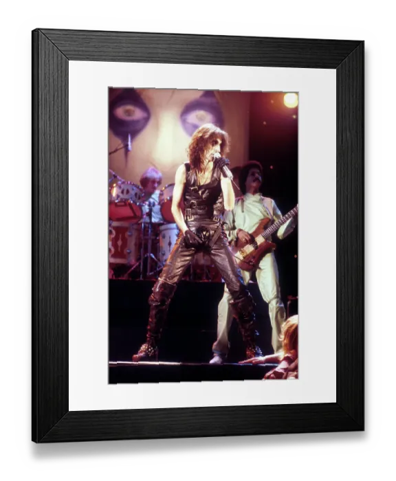 Framed Print : Photo of Alice Cooper Framed Print : Photo of Alice Cooper