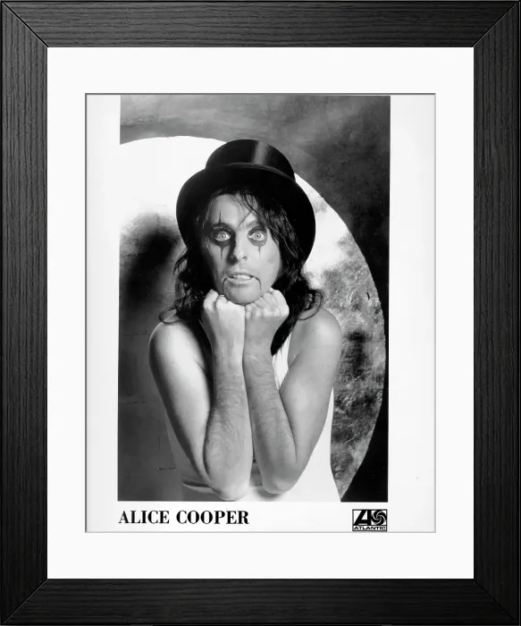 Framed Print : Photo of Alice Cooper Framed Print : Photo of Alice Cooper