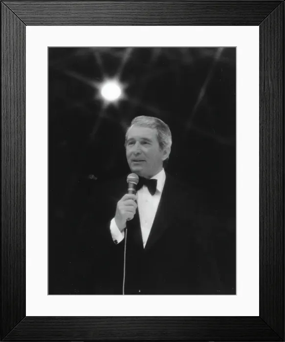 Framed Print : Photo of Perry Como