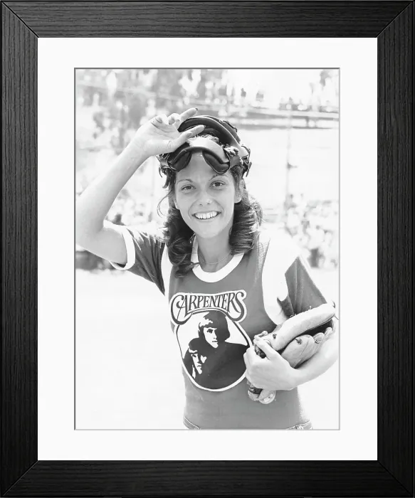 Framed Print : Photo of Karen Carpenter Framed Print : Photo of Karen Carpenter