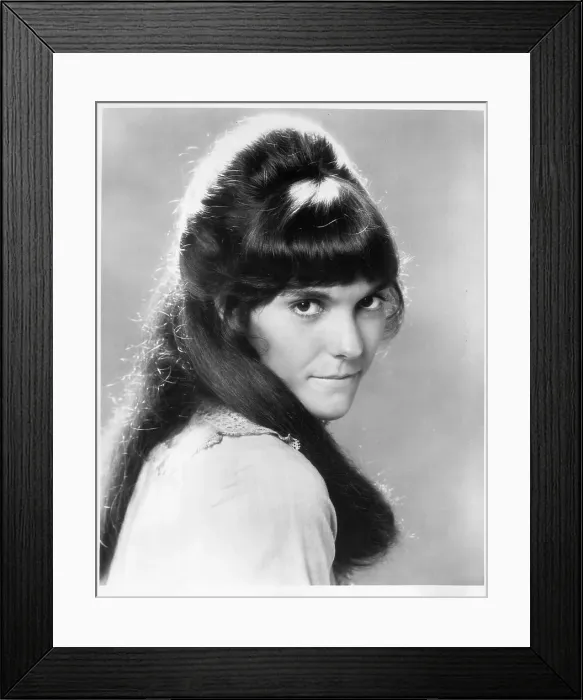 Framed Print : Photo of Karen Carpenter Framed Print : Photo of Karen Carpenter