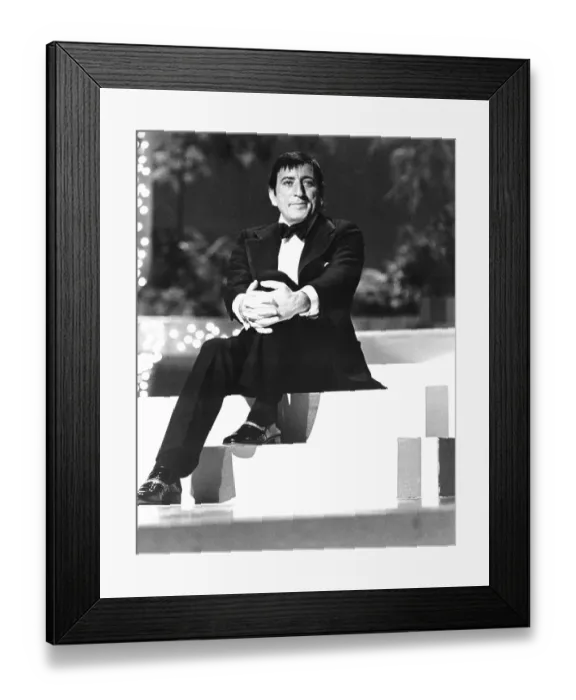 Framed Print : Photo of Tony Bennett Framed Print : Photo of Tony Bennett
