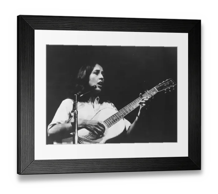 Framed Print : Photo of Joan Baez