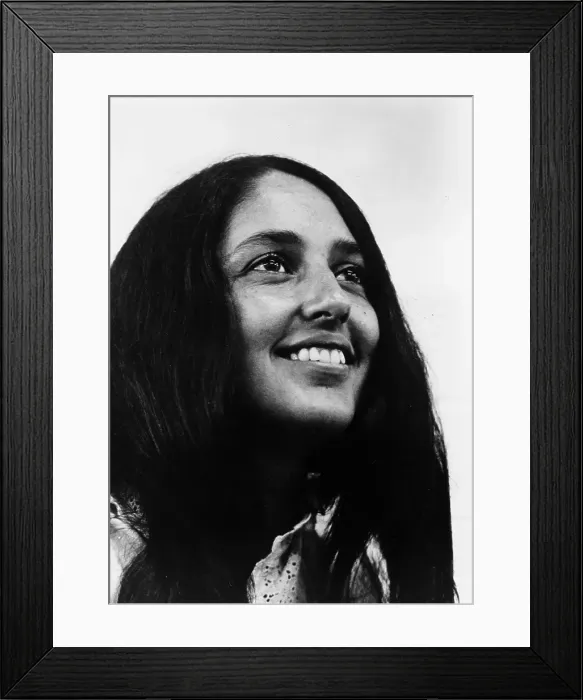 Framed Print : Photo of Joan Baez