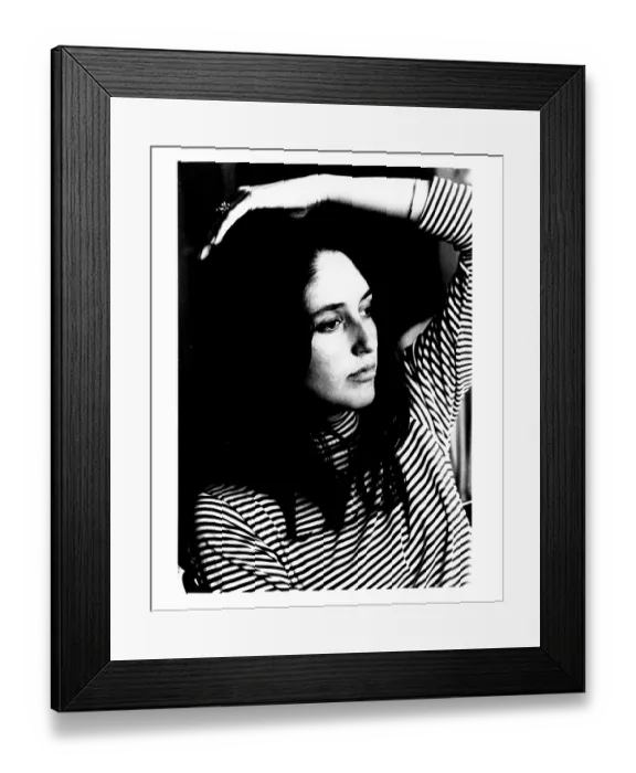 Framed Print : Photo of Joan Baez Framed Print : Photo of Joan Baez