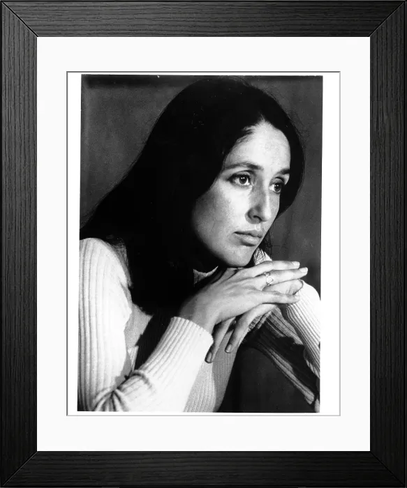 Framed Print : Photo of Joan Baez