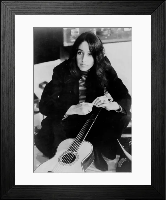 Framed Print : Photo of Joan Baez Framed Print : Photo of Joan Baez