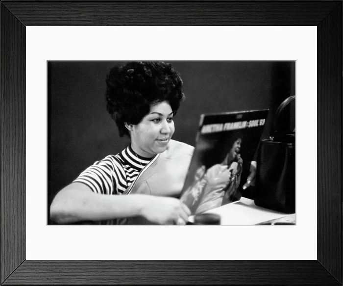 Framed Print : Queen Of Soul Holding Her Soul 69 Album Framed Print : Queen Of Soul Holding Her Soul 69 Album