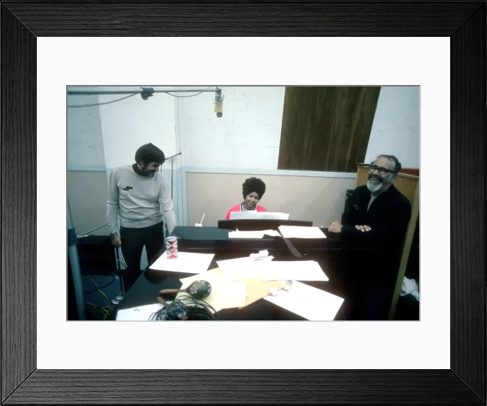 Framed Print : Queen Of Soul Recording In NY Framed Print : Queen Of Soul Recording In NY