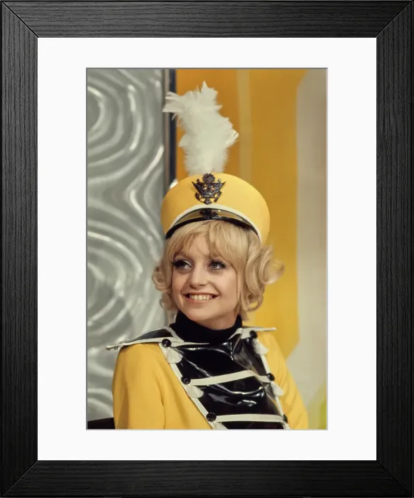 Framed Print : Goldie Hawn in Rowan & Martin's Laugh-In Framed Print : Goldie Hawn in Rowan & Martin's Laugh-In