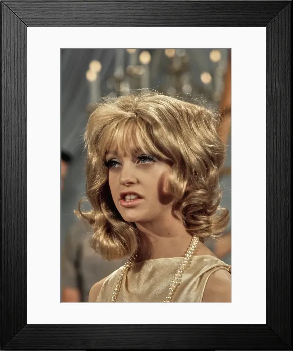 Framed Print : Goldie Hawn Framed Print : Goldie Hawn