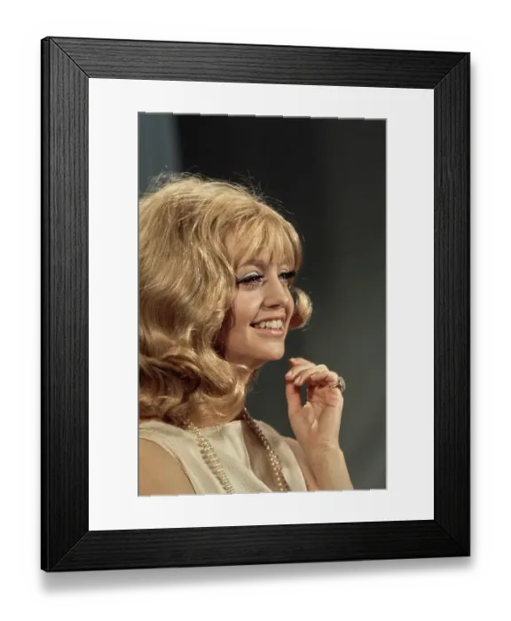 Framed Print : Goldie Hawn
