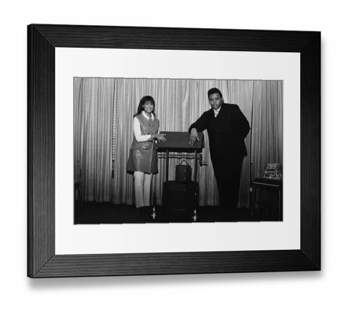 Framed Print : Solomon Burke And Tamiko Jones Framed Print : Solomon Burke And Tamiko Jones