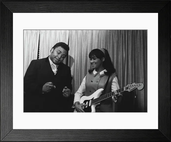 Framed Print : Solomon Burke And Tamiko Jones Framed Print : Solomon Burke And Tamiko Jones