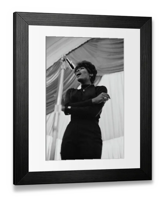 Framed Print : Dionne Warwick Framed Print : Dionne Warwick