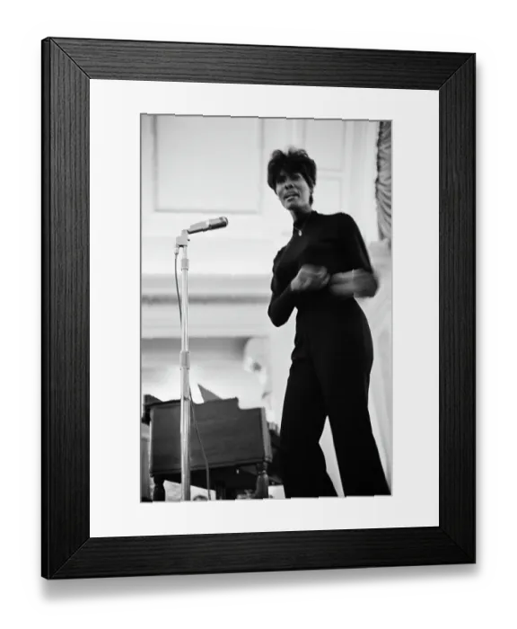 Framed Print : Dionne Warwick Framed Print : Dionne Warwick