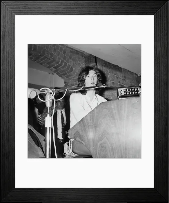 Framed Print : Steve Winwood Framed Print : Steve Winwood