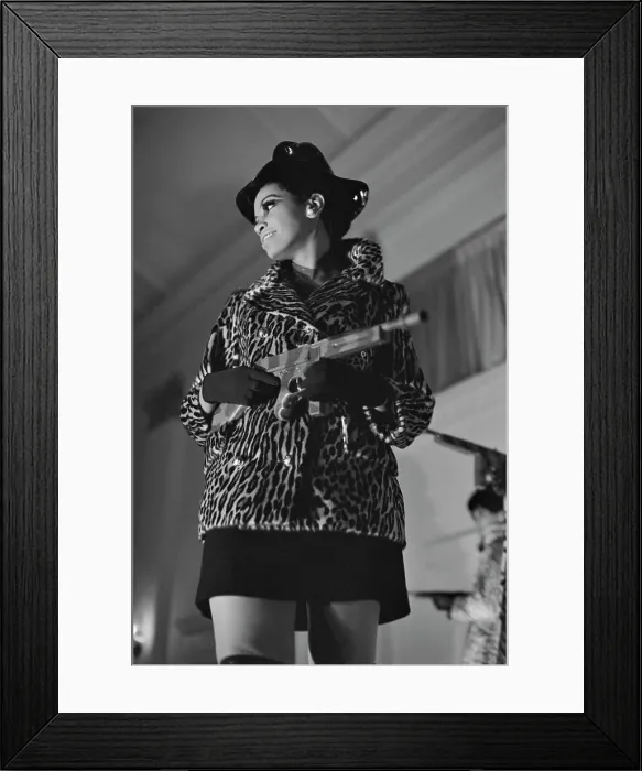 Framed Print : She's A Model And She's Looking Good Framed Print : She's A Model And She's Looking Good