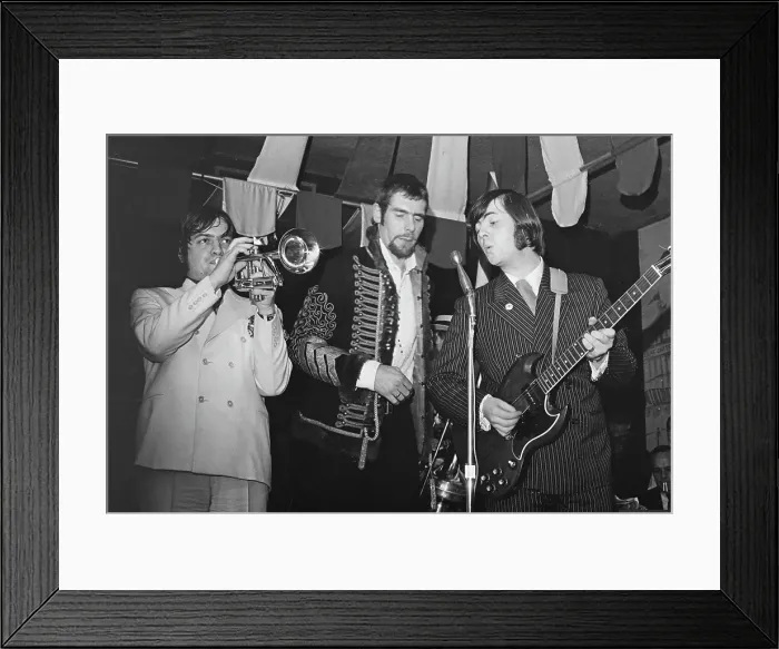 Framed Print : New Vaudeville Band Play Live Framed Print : New Vaudeville Band Play Live