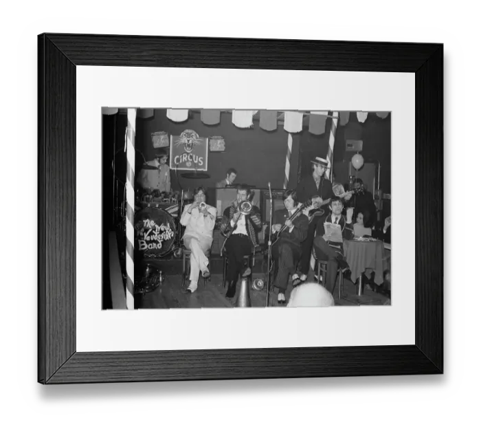 Framed Print : New Vaudeville Band Play Live Framed Print : New Vaudeville Band Play Live