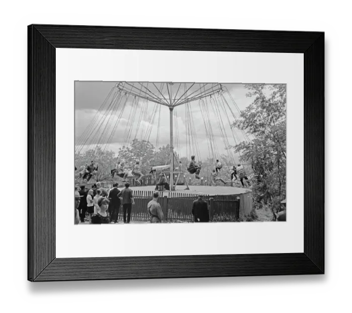 Framed Print : Khabarovsk Funfair Framed Print : Khabarovsk Funfair