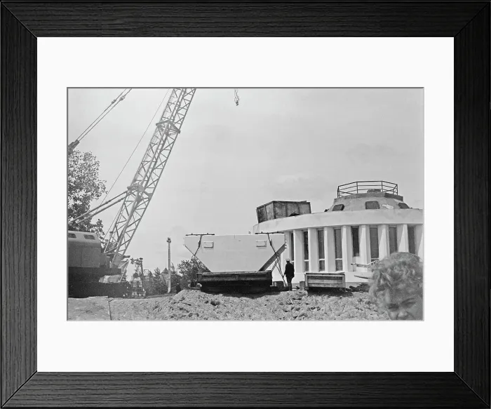 Framed Print : Khabarovsk Construction Framed Print : Khabarovsk Construction
