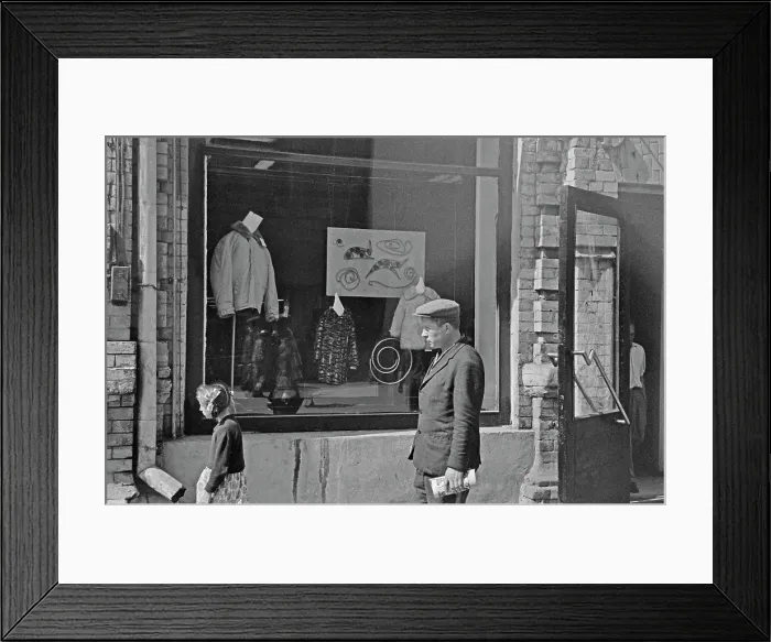 Framed Print : Irkutsk Shopping Framed Print : Irkutsk Shopping