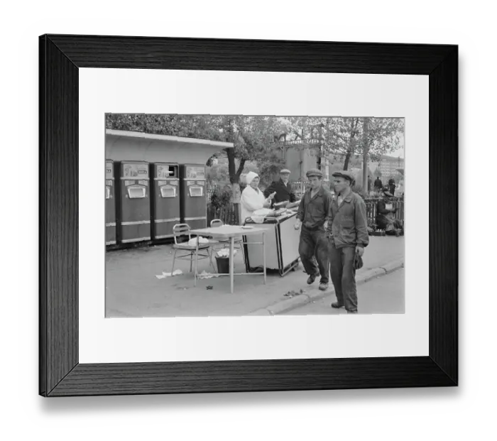 Framed Print : Nakhodka Vendor Framed Print : Nakhodka Vendor