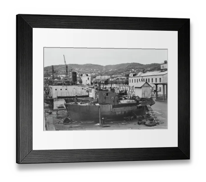 Framed Print : Nakhodka Harbour Framed Print : Nakhodka Harbour