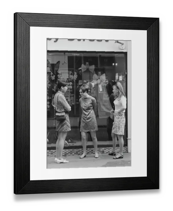 Framed Print : Carnaby Street Framed Print : Carnaby Street