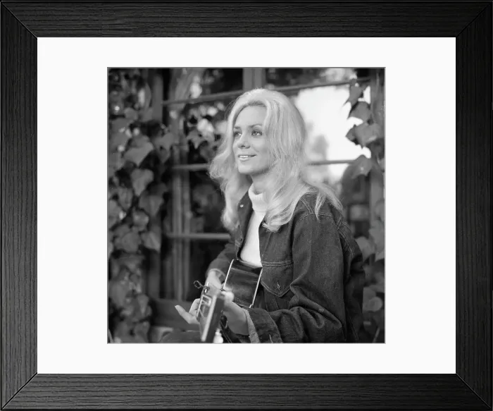 Framed Print : Jackie DeShannon Portrait Session Framed Print : Jackie DeShannon Portrait Session