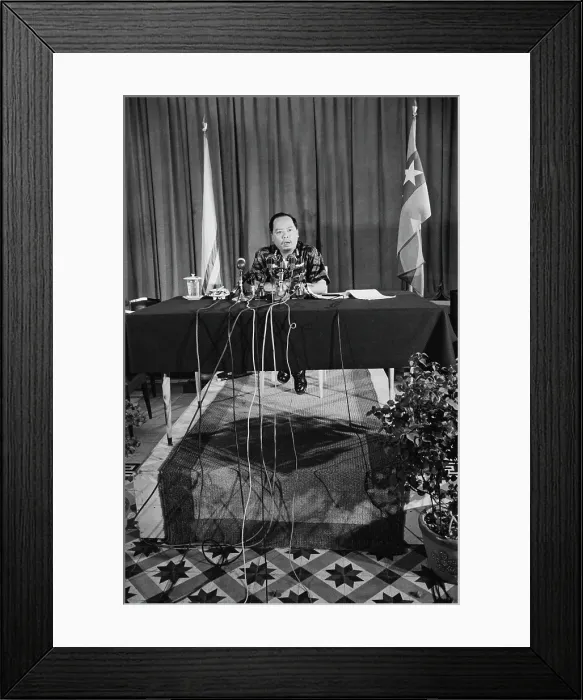 Framed Print : Nguyen Khanh