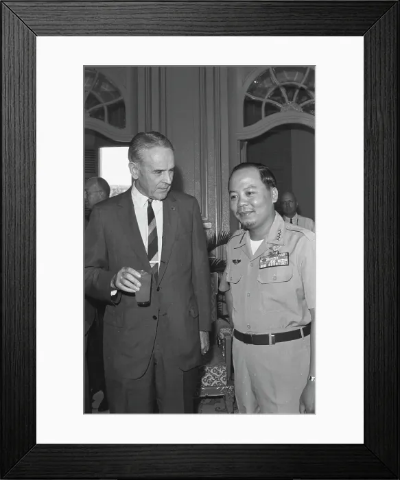 Framed Print : Taylor And Khanh Framed Print : Taylor And Khanh