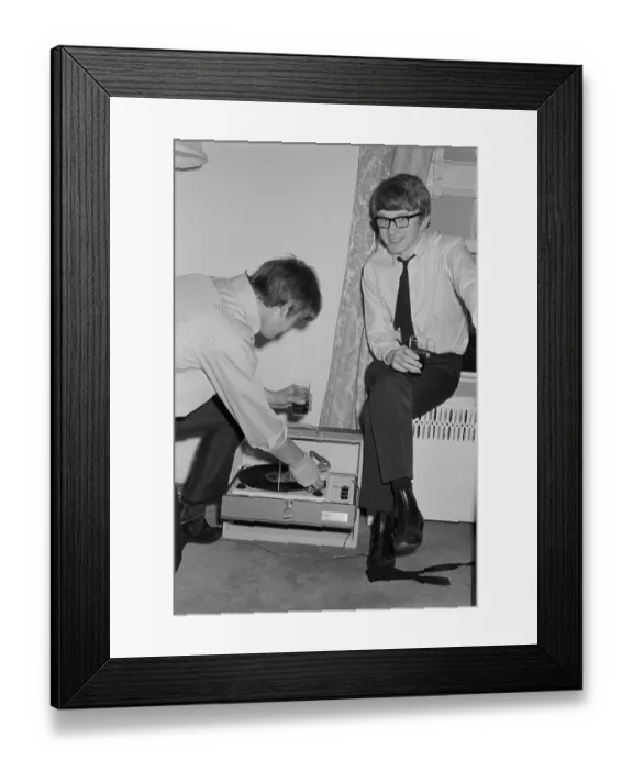 Framed Print : Peter & Gordon, British Pop Duo Framed Print : Peter & Gordon, British Pop Duo