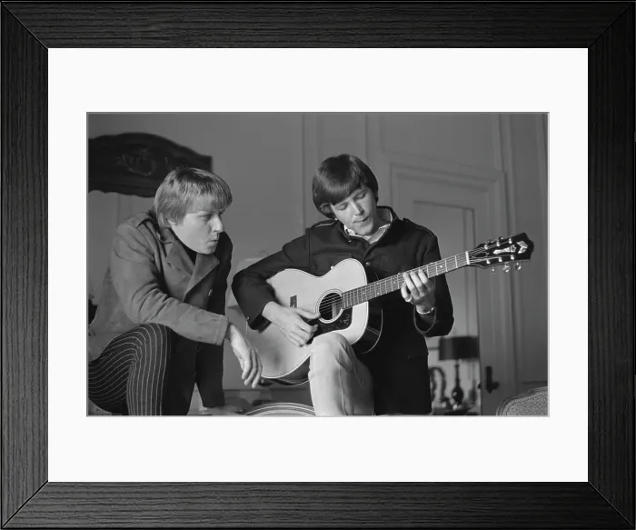 Framed Print : Paul Revere & Steve Noonan Framed Print : Paul Revere & Steve Noonan