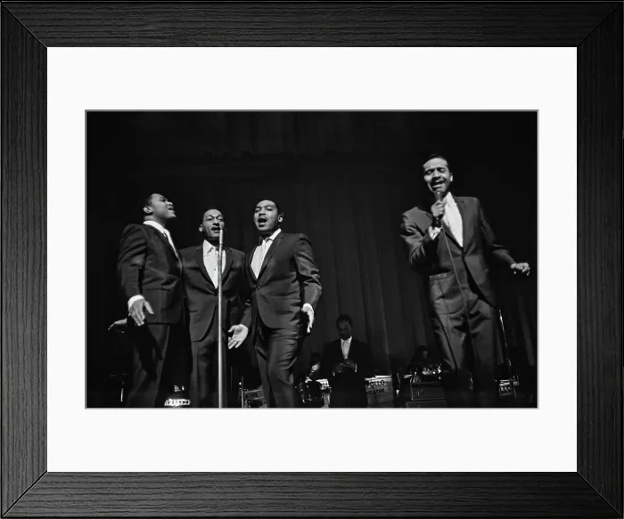 Framed Print : The Four Tops Play The Apollo Framed Print : The Four Tops Play The Apollo