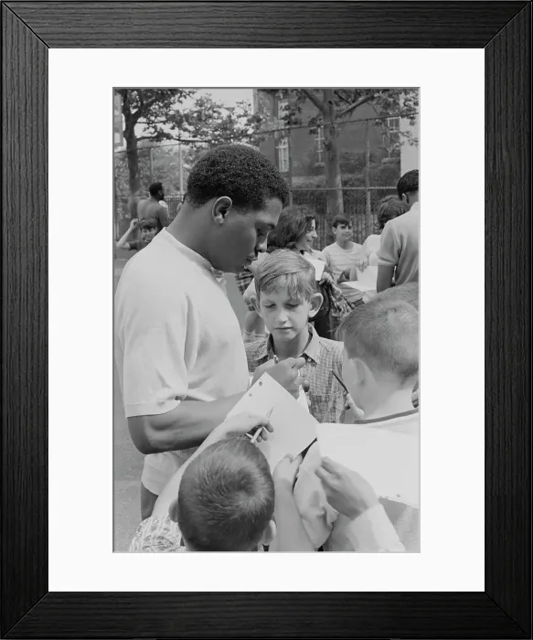 Framed Print : Four Tops. Singer Renaldo Obie Benson of American vocal group the Four Framed Print : Four Tops. Singer Renaldo Obie Benson of American vocal group the Four