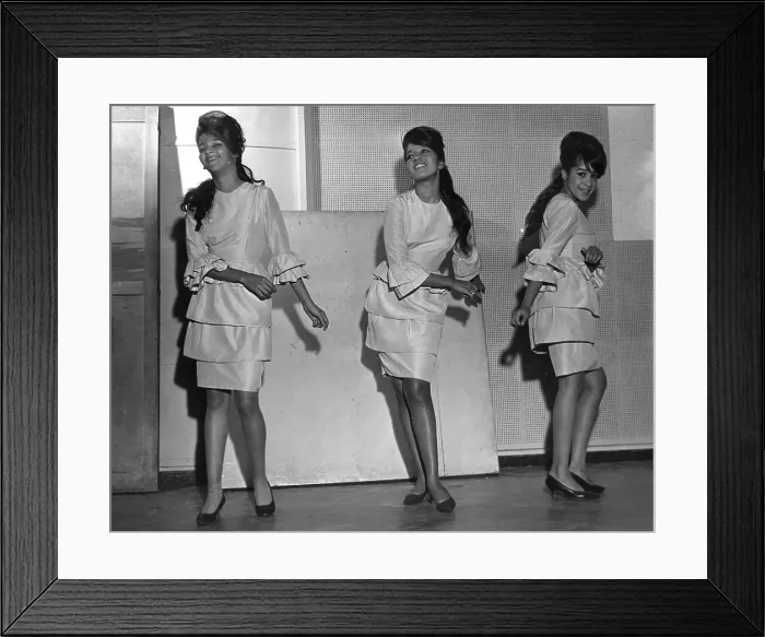 Framed Print : Ronettes Portrait Framed Print : Ronettes Portrait