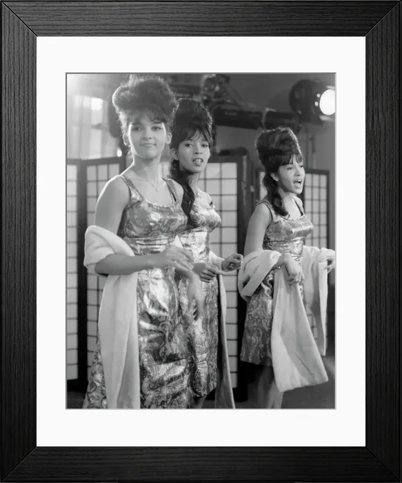 Framed Print : Ronettes Portrait Wearing Shawls Framed Print : Ronettes Portrait Wearing Shawls