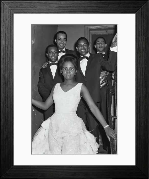 Framed Print : Gladys Knight & The Pips Play The Apollo