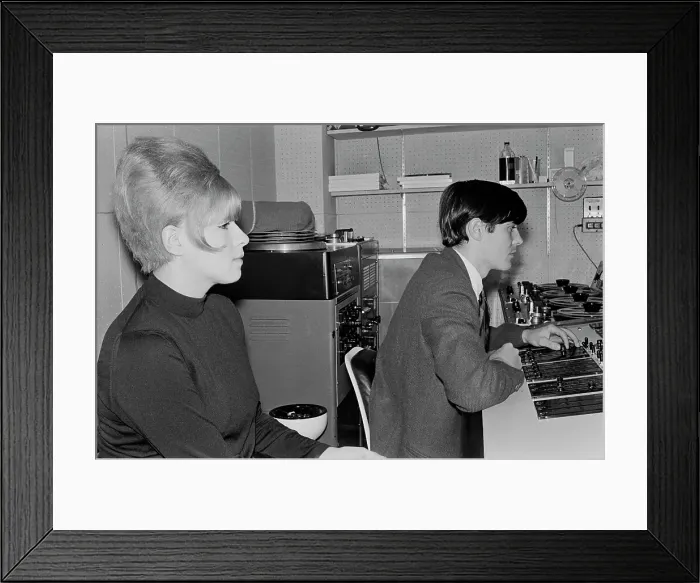 Framed Print : Ellie Greenwich Framed Print : Ellie Greenwich